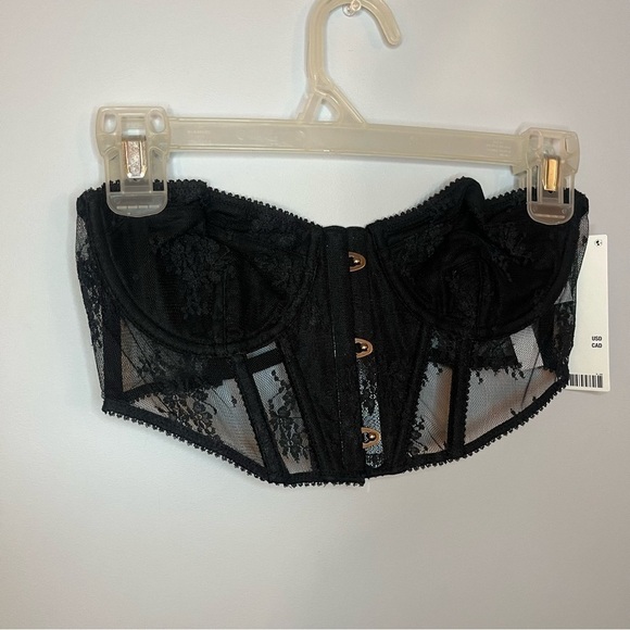 Urban Outfitters Out From Under Firecracker Black Lace Cropped Corset Top M NWT - Picture 6 of 15